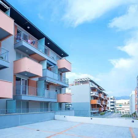 Teuta - Private Parking Appartement *