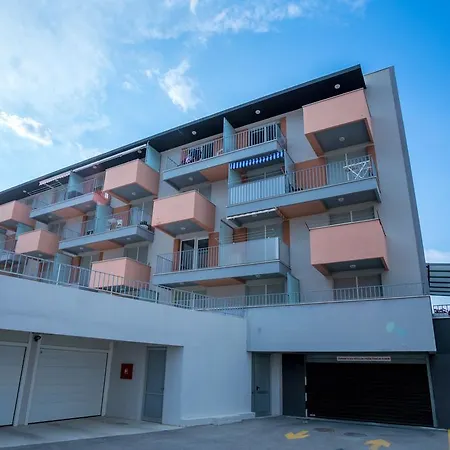 Appartement Teuta - Private Parking