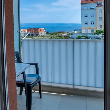 Teuta - Private Parking Appartement *