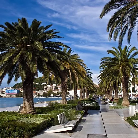 Teuta - Private Parking * Split