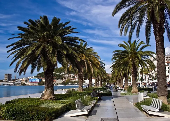 Teuta - Private Parking * ספליט